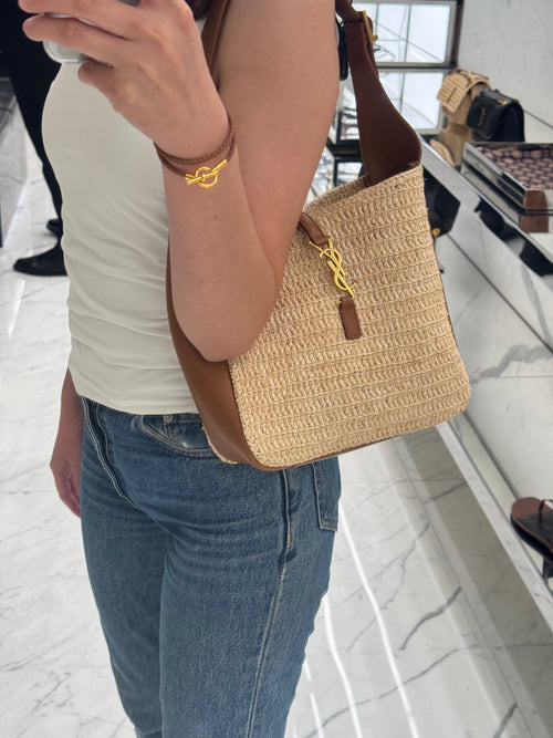 YSL SAINT LAURENT LE 5 A 7 Supple Small in Raffia | YSL SAINT LAURENT straw bag (brown)