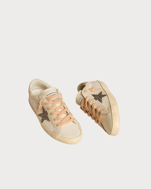 GOLDEN GOOSE Super - Star LTD in leather with beige suede star with Swarovski studs | 黃金鵝 Super - Star LTD 皮革款,搭配米色麂皮星星與施華洛世奇鉚釘(白色) - LondonKelly 英國名牌代購