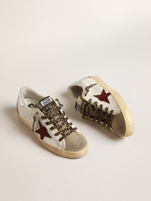 GOLDEN GOOSE Super - Star with burgundy glitter star and silver heel tab | 黃金鵝 Super - Star 搭配酒紅色亮片星星與銀色後跟標籤(白色) - LondonKelly 英國名牌代購
