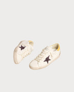 GOLDEN GOOSE Women’s Bio - based Super - Star with red glitter star and leather heel tab | 黃金鵝 黃金鵝 女款 Bio - based Super - Star 搭配紅色亮片星星與皮革後跟標籤(白色) - LondonKelly 英國名牌代購